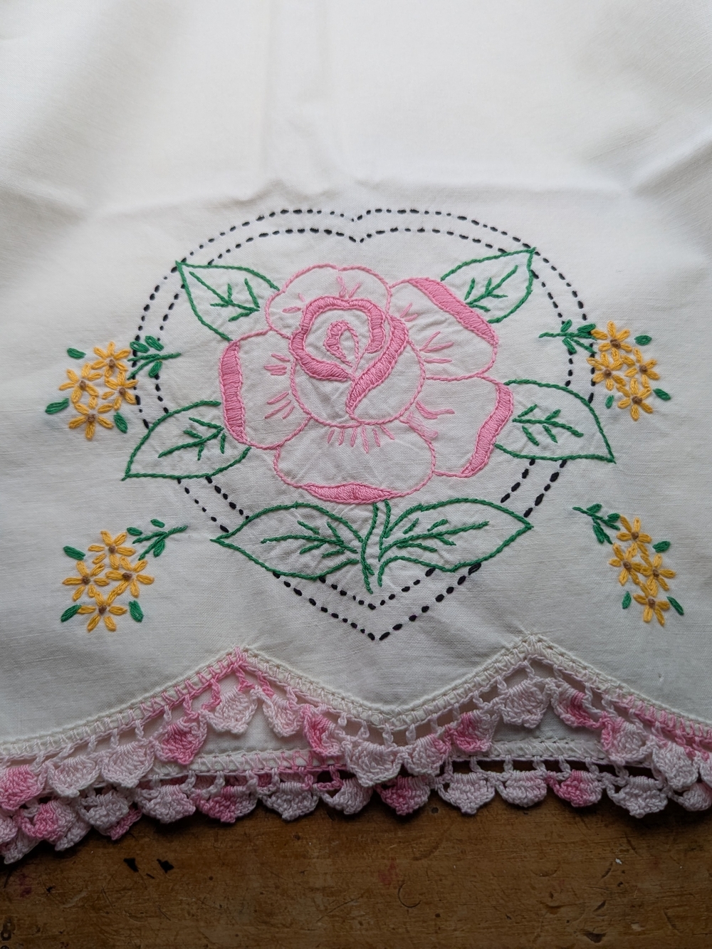 1940s Embroidered Pink Rose Lace Scalloped Pillowcases (Set Of 2)